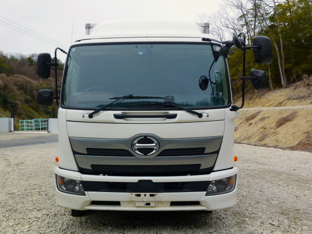 日野 レンジャー 中型 バン 2KG-FD2ABG(102195) 2枚目