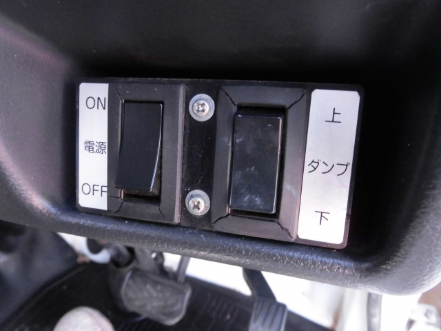 日産自動車 クリッパー 軽 土砂ダンプ EBD-DR16T(82003) 26枚目
