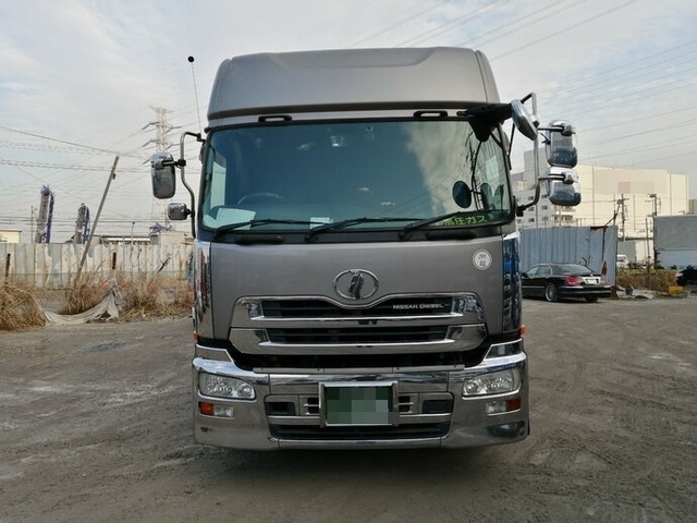 UDトラックス（日産） クオン 大型 ウィング ADG-CG4ZA(5393) 2枚目