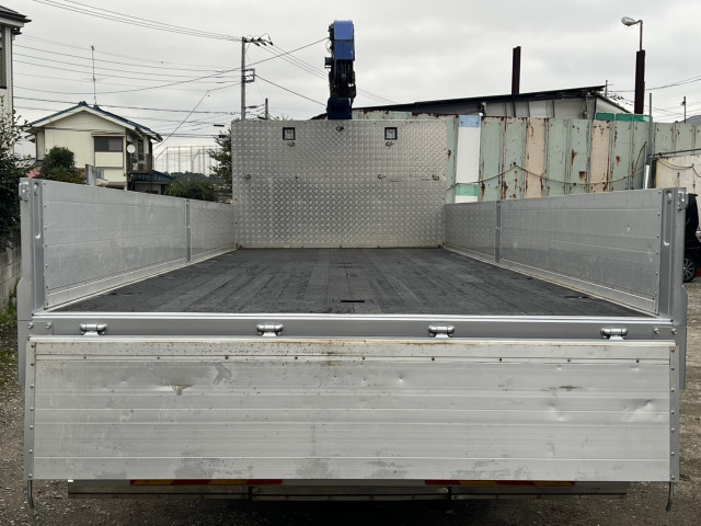 三菱ふそう ファイター 増トン 平ボディ（クレーン付） 2KG-FK62FZ(112884) 9枚目