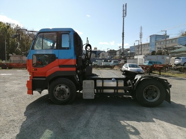 UDトラックス（日産） ビッグサム 大型 トラクタ KL-CK482BAT(5648) 6枚目