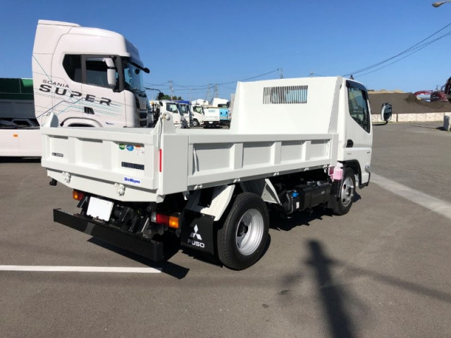 三菱ふそう キャンター 小型 土砂ダンプ 2RG-FBA60(98511) 4枚目