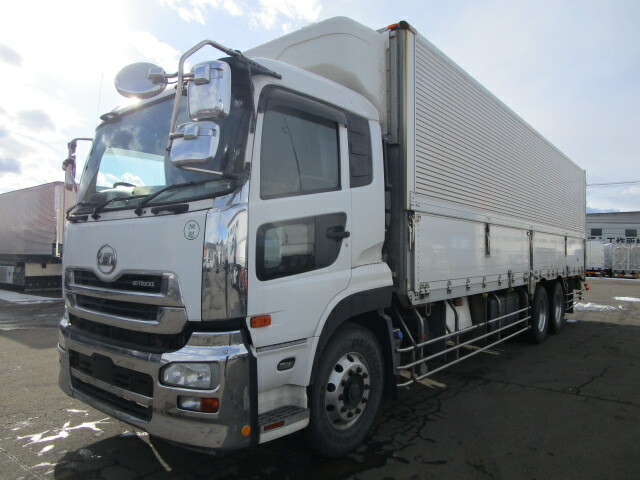 UDトラックス（日産） クオン 大型 冷蔵冷凍ウィング QPG-CD5ZA(37172) 1枚目