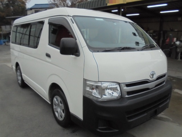 トヨタ ハイエース その他 バス CBA-TRH214W(9703) 2枚目