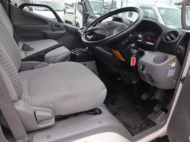 トヨタ ダイナ 小型 バン TPG-XZU605(109971) 34枚目