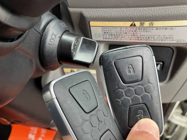 三菱ふそう キャンター 小型 平ボディ 2TG-FBA00(112075) 28枚目
