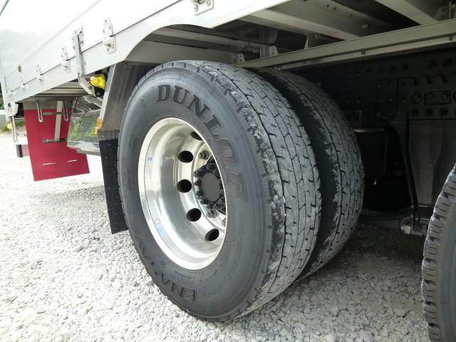 UDトラックス（日産） クオン 大型 ウィング 2RG-CD5FA(112318) 45枚目