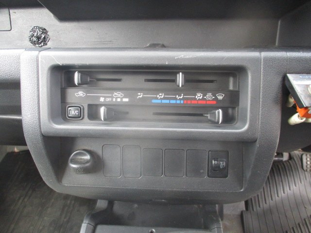 ダイハツ ハイゼット 軽 冷蔵冷凍バン EBD-S500P(109812) 11枚目