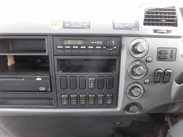 三菱ふそう ファイター 増トン 平ボディ（クレーン付） QKG-FK62FZ(11978) 18枚目