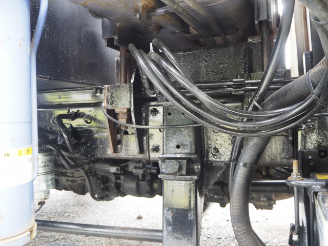 UDトラックス（日産） コンドル 小型 平ボディ（クレーン付） PB-BPS81AR(109528) 35枚目