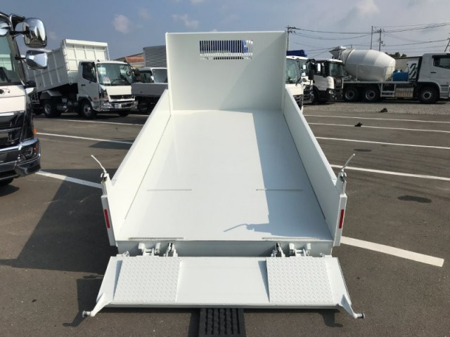 三菱ふそう キャンター 小型 土砂ダンプ 2RG-FBA60(112659) 7枚目