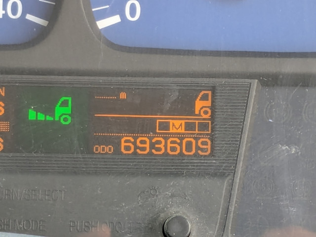 Nissan UD quon Large Bulk truck QKG-CD5ZL(109823) 37枚目