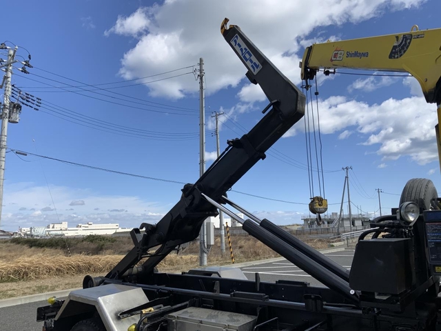 三菱ふそう ファイター 中型 コンテナ専用車 PDG-FK71R(57669) 28枚目