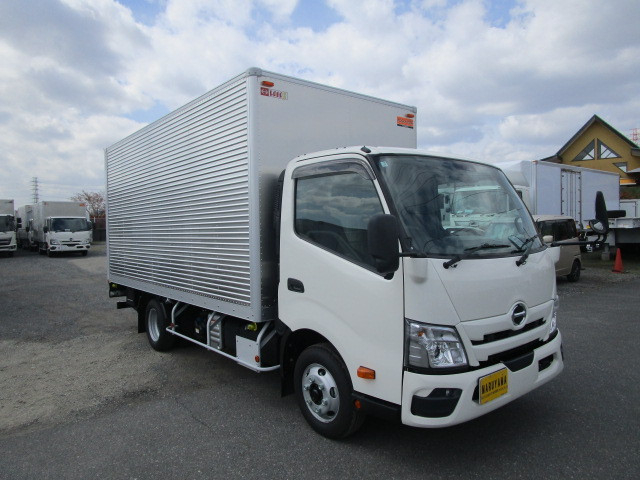 日野 デュトロ 小型 Wキャブ 2WG-XZU713N(113690) 2枚目