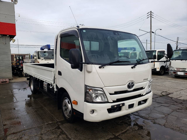 トヨタ ダイナ 小型 平ボディ 2RG-XZU710(113826) 3枚目