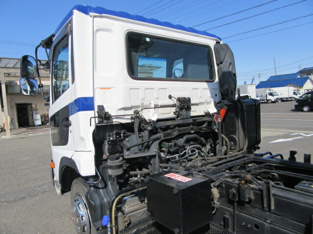 UDトラックス（日産） コンドル 中型 塵芥車（回転式） TKG-MK38L(9256) 32枚目