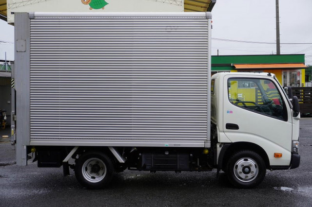 トヨタ ダイナ 小型 バン TPG-XZU605(110733) 5枚目