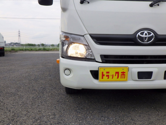 トヨタ ダイナ 小型 平ボディ TPG-XZU722(105500) 3枚目