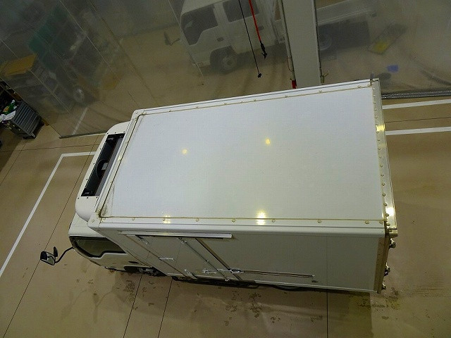 いすゞ エルフ 小型 冷蔵冷凍バン 2RG-NHR88AN(111635) 32枚目