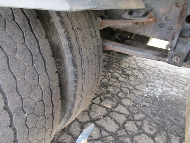 三菱ふそう ファイター 中型 平ボディ（クレーン付） PA-FK61F(8500) 10枚目