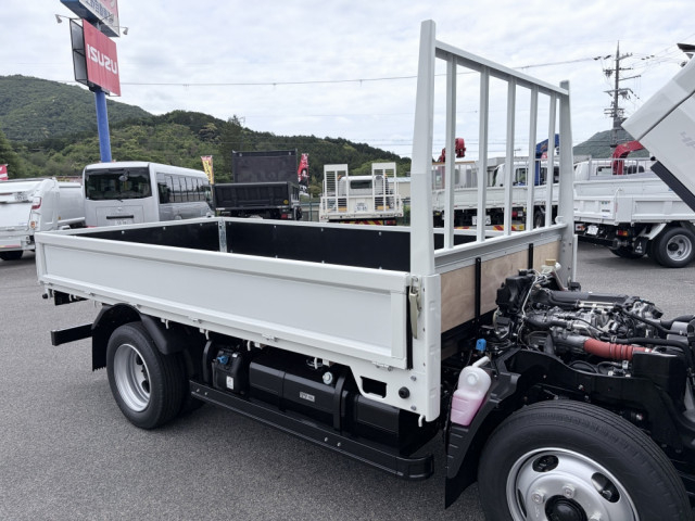 三菱ふそう キャンター 小型 平ボディ 2RG-FEAV0(112060) 19枚目