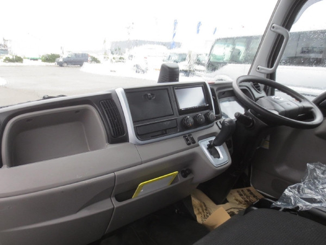 日産自動車 アトラス 小型 平ボディ 2RG-FBA2W(99473) 13枚目