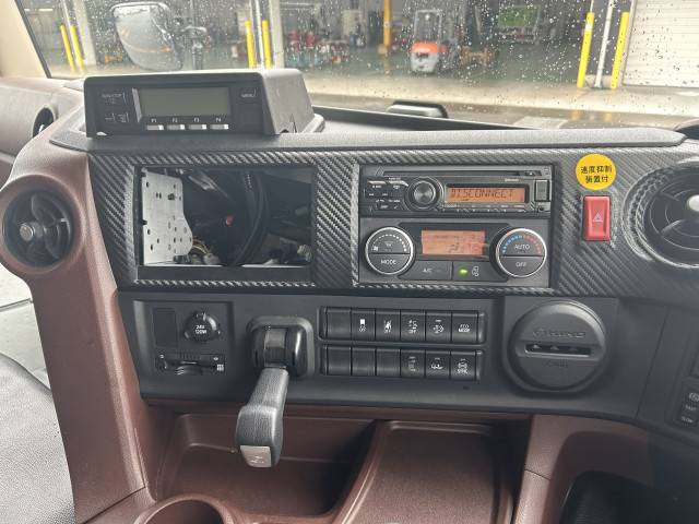 日野 プロフィア 大型 冷蔵冷凍バン 2DG-FR1AHC(107758) 18枚目
