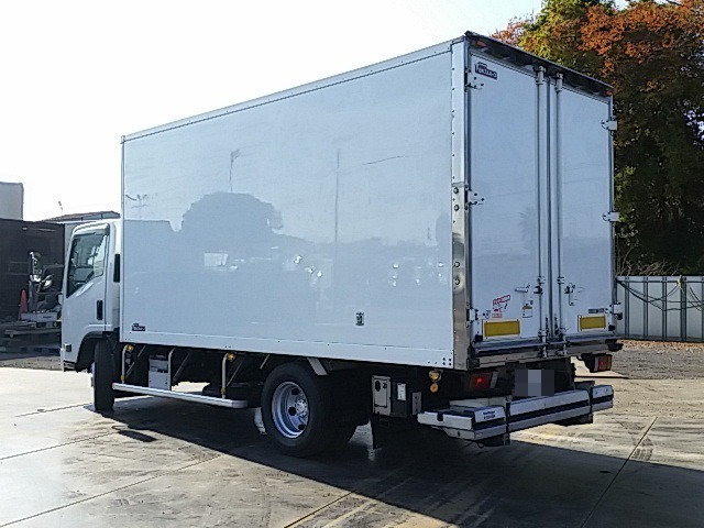 いすゞ エルフ 小型 冷蔵冷凍バン PKG-NPR75N(8206) 4枚目
