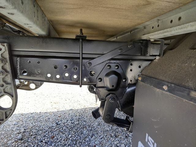 いすゞ エルフ 小型 バン SKG-NJS85AN(9399) 12枚目