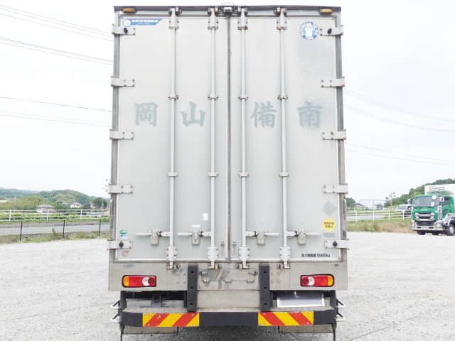 UDトラックス（日産） クオン 大型 冷蔵冷凍バン 2PG-CG5CA(109470) 8枚目