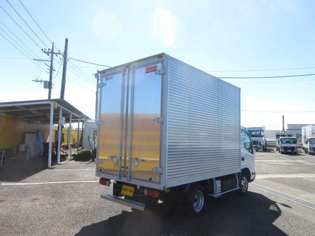 日野 デュトロ 小型 バン 2RG-XZC605M(113822) 4枚目