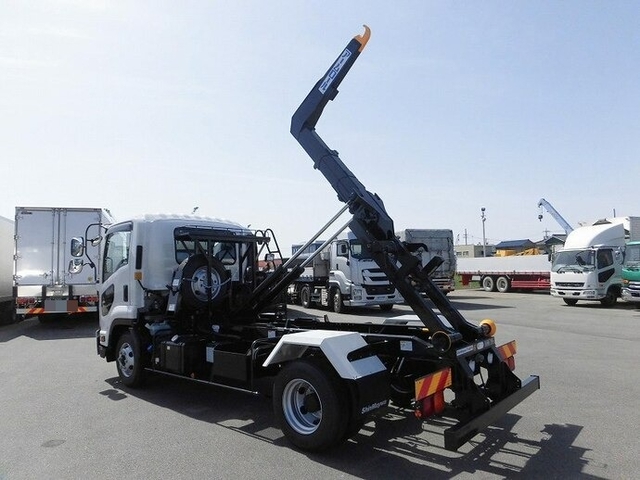いすゞ フォワード 中型 コンテナ専用車 2PG-FRR90S2(9366) 8枚目