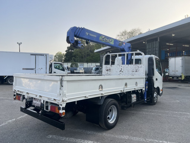 トヨタ ダイナ 小型 平ボディ（クレーン付） 2RG-XZU710(105393) 4枚目