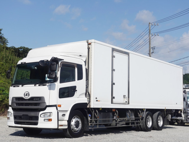 UDトラックス（日産） クオン 大型 冷蔵冷凍バン QPG-CD5ZA(112957) 27枚目