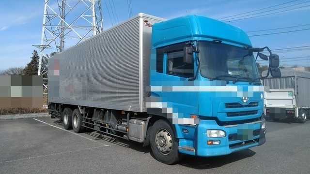 UDトラックス（日産） クオン 大型 バン LKG-CD5YA(2832) 1枚目