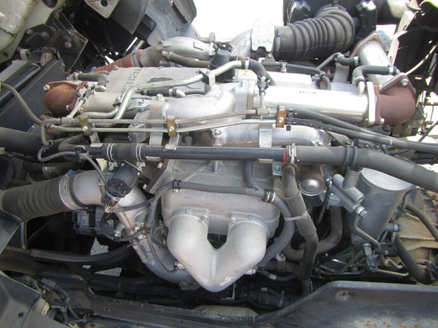 いすゞ ギガ 大型 粉粒体運搬車 PDG-CXZ77V8(9669) 33枚目
