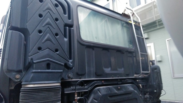いすゞ ギガ 大型 粉粒体運搬車 KL-CYM73Q3(3722) 6枚目