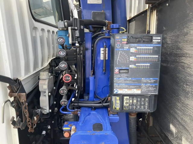 三菱ふそう ファイター 増トン 平ボディ（クレーン付） 2KG-FK62FZ(106806) 12枚目