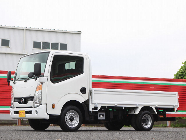 日産自動車 アトラス 小型 平ボディ CBF-SQ2F24(110225) 1枚目