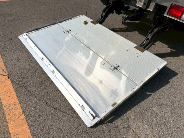 日野 レンジャー 中型 冷蔵冷凍バン 2KG-FD2ABA(107464) 6枚目