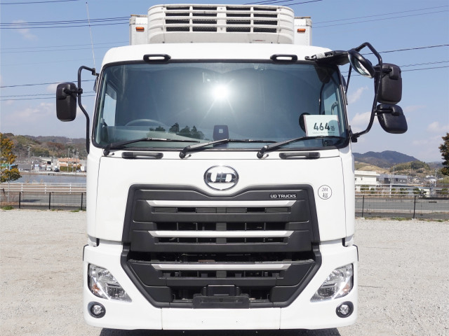 UDトラックス（日産） クオン 大型 冷蔵冷凍バン 2PG-CX5BA(101340) 3枚目