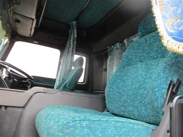 いすゞ ギガ 大型 トラクタ KC-EXZ82J1(37778) 6枚目