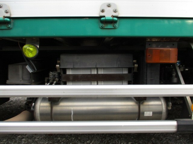 UDトラックス（日産） クオン 大型 ウィング PKG-CG4ZA(9264) 19枚目