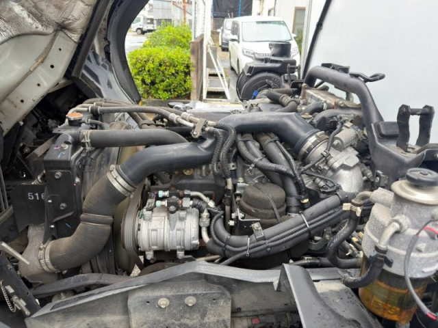 いすゞ フォワード 増トン 冷蔵冷凍バン 2PG-FTR90V2(113701) 21枚目
