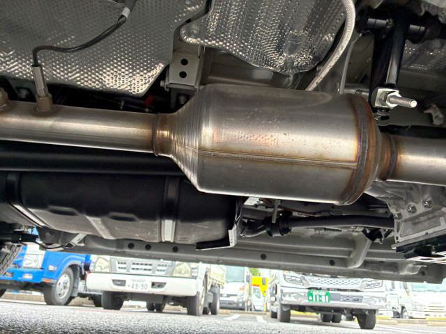 トヨタ ハイエース 小型 冷蔵冷凍バン 3DF-GDH201V(111996) 42枚目