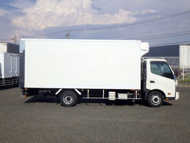 日野 デュトロ 小型 冷蔵冷凍バン 2PG-XZU722M(110957) 5枚目