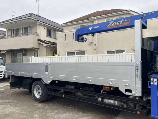 三菱ふそう ファイター 増トン 平ボディ（クレーン付） 2KG-FK62FZ(112884) 6枚目