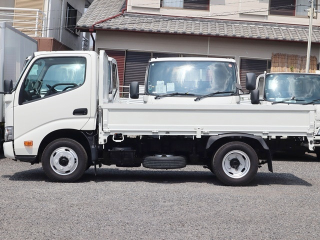 トヨタ ダイナ 小型 平ボディ 2RG-XZU605(109729) 9枚目