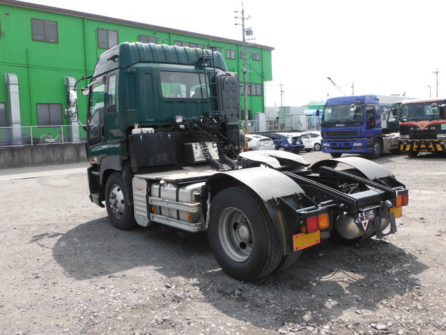 いすゞ ギガ 大型 トラクタ PDG-EXD52D8(3409) 4枚目