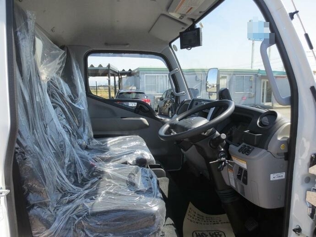 三菱ふそう キャンター 小型 バン 2RG-FEA20(9117) 12枚目